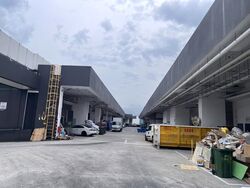 revv photo thumbnail #1